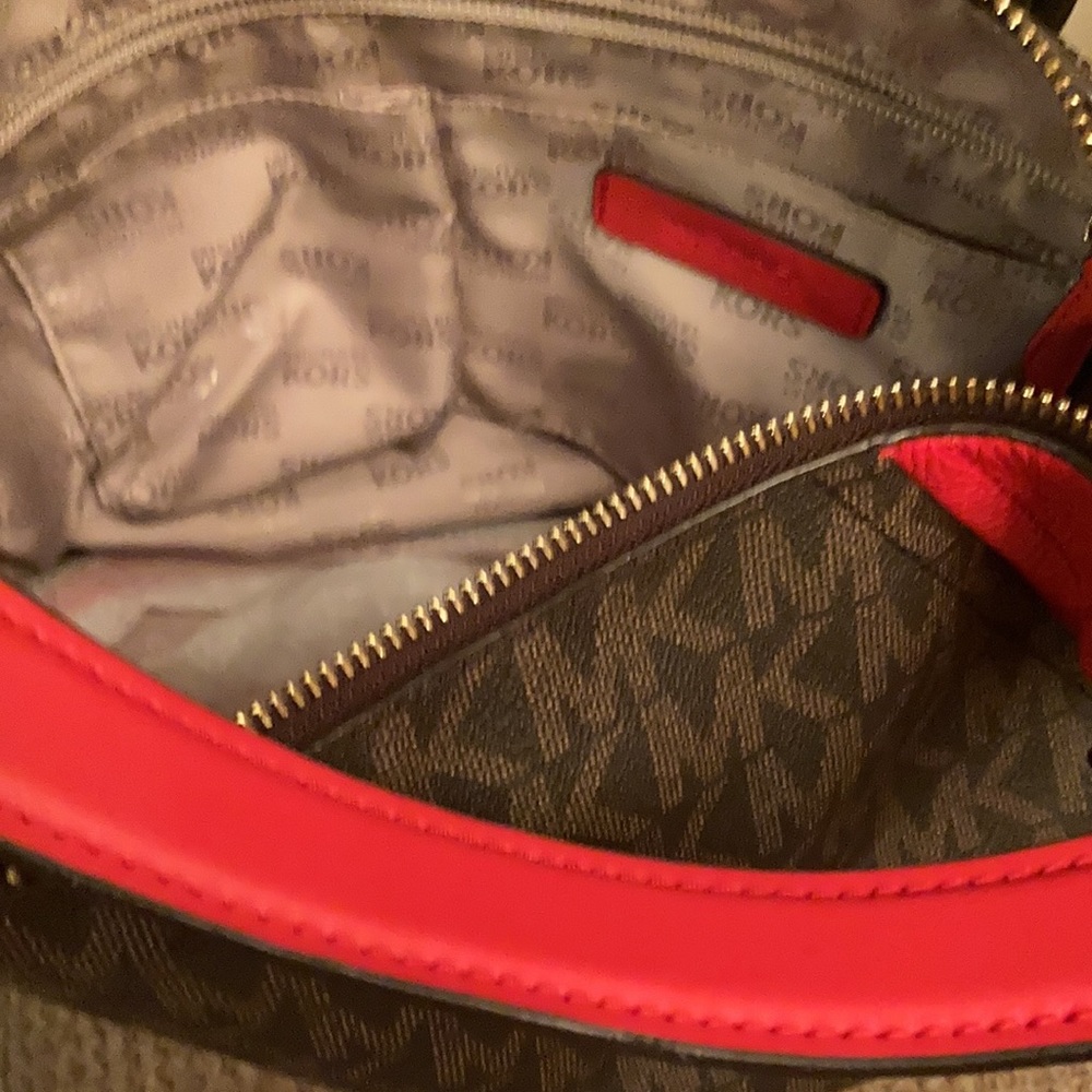 Nice Michael Kors Bag. - Picture 3 of 4